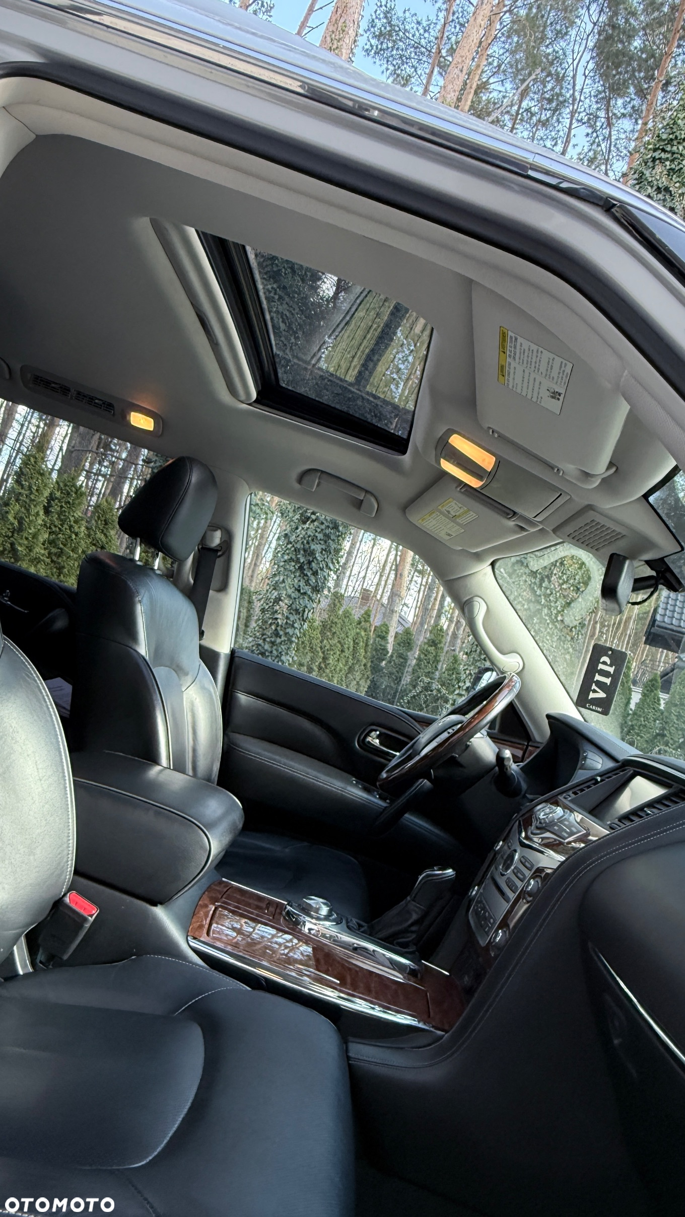 Infiniti QX80 - 17