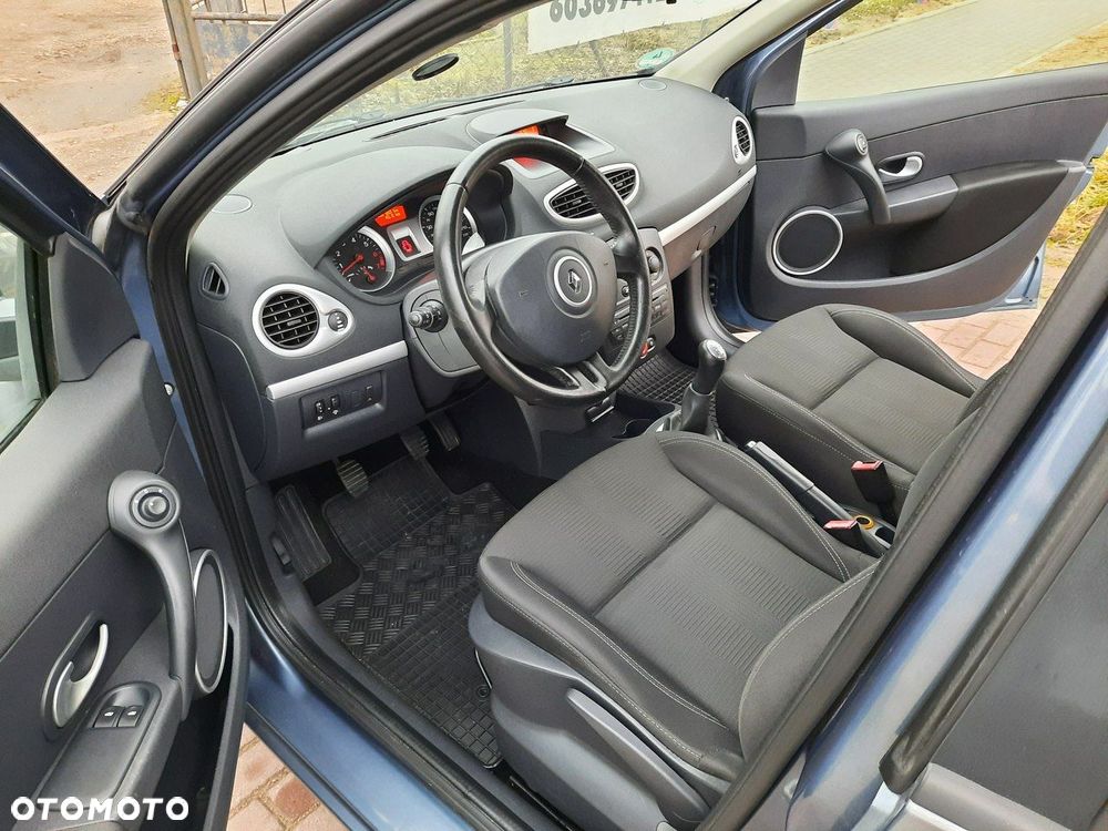 Renault Clio - 12