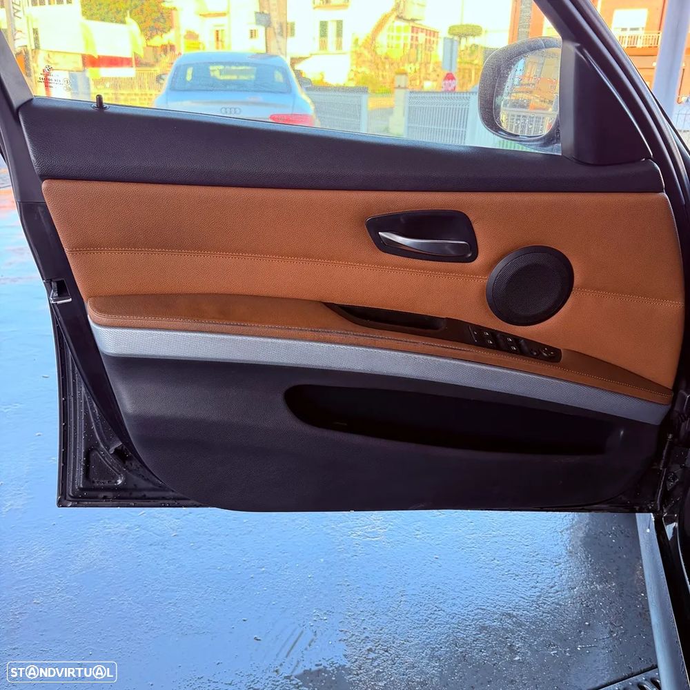 BMW 320 d Pack M - 20