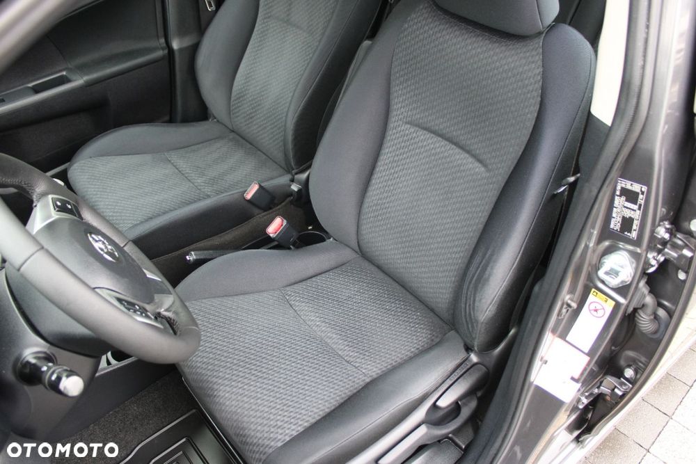 Toyota Verso S - 15