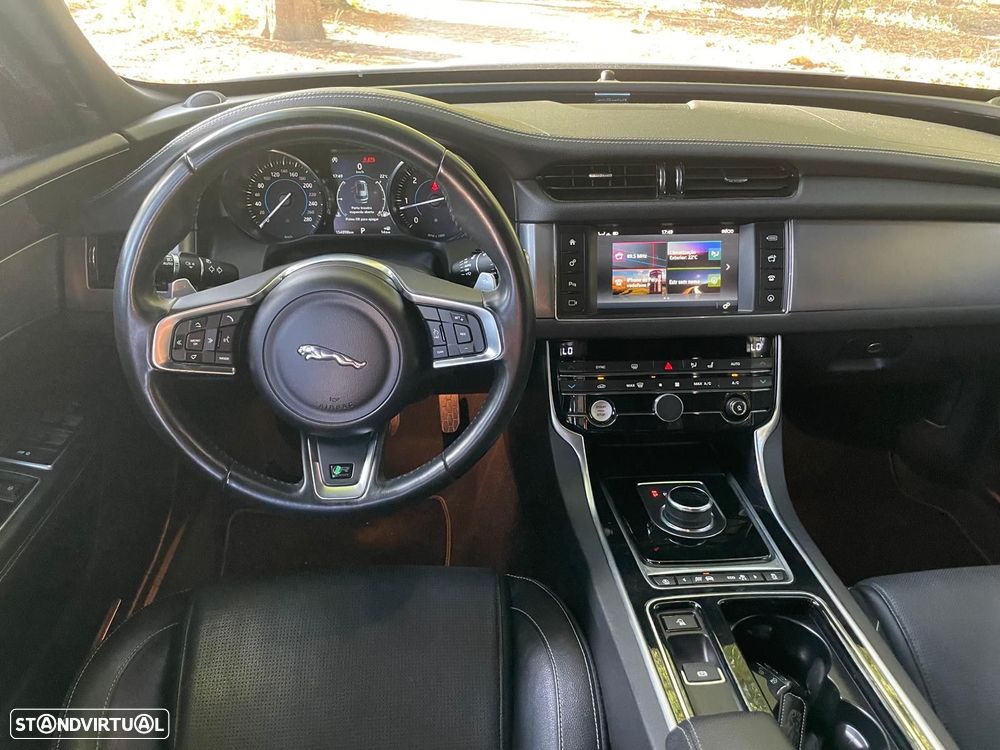 Jaguar XF Sportbrake 2.0 D R-Sport Aut. - 13