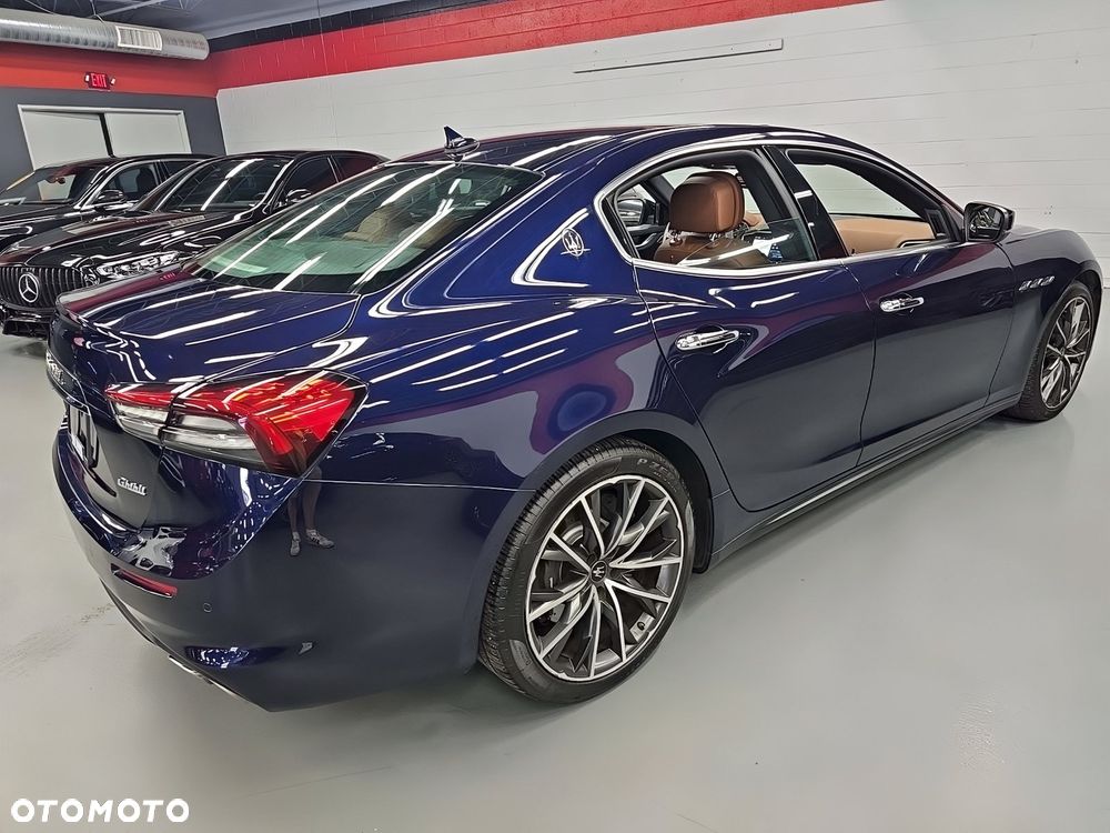 Maserati Ghibli - 2