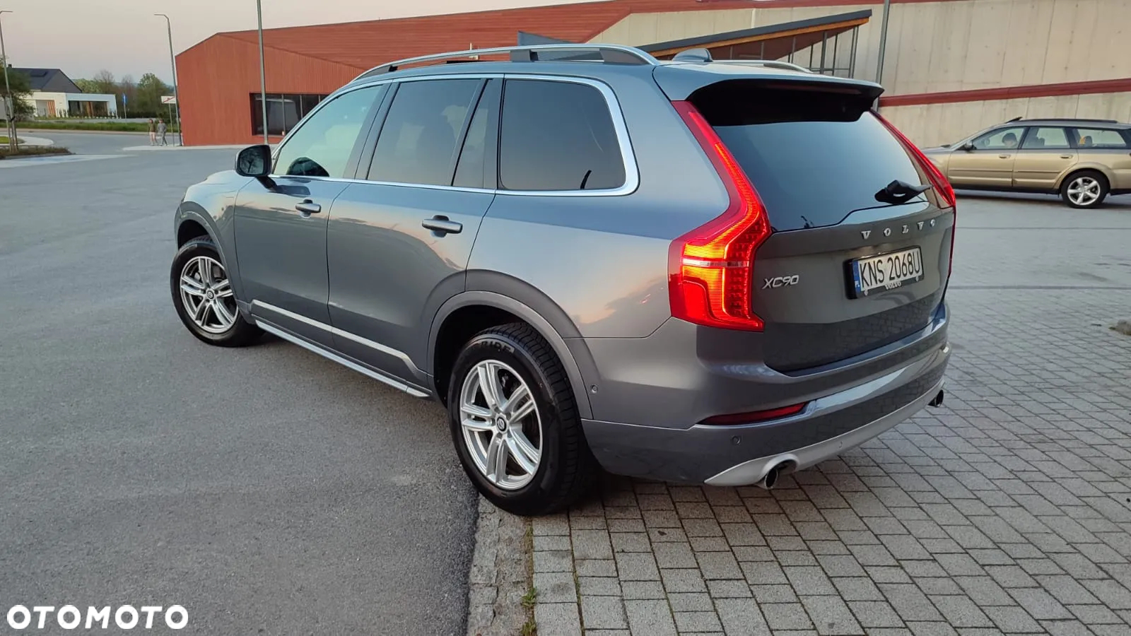 Volvo XC 90 B5 D AWD Geartronic Momentum - 9