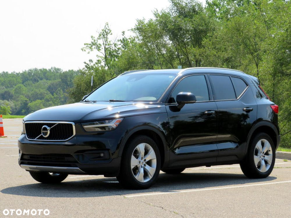 Volvo XC 40 T5 AWD Momentum - 1