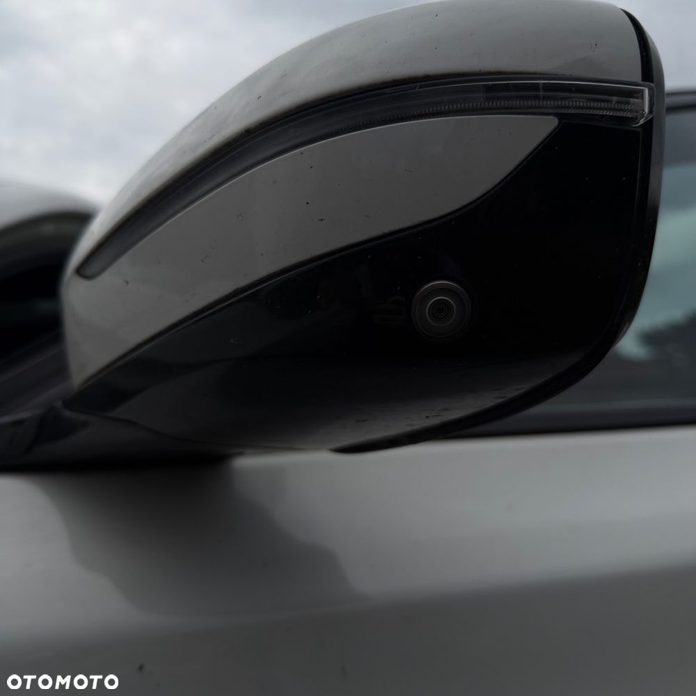 BMW Seria 7 740Li - 34