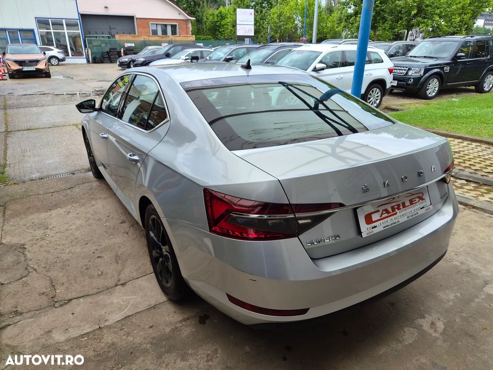 Skoda Superb 2.0 TDI DSG Ambition - 6