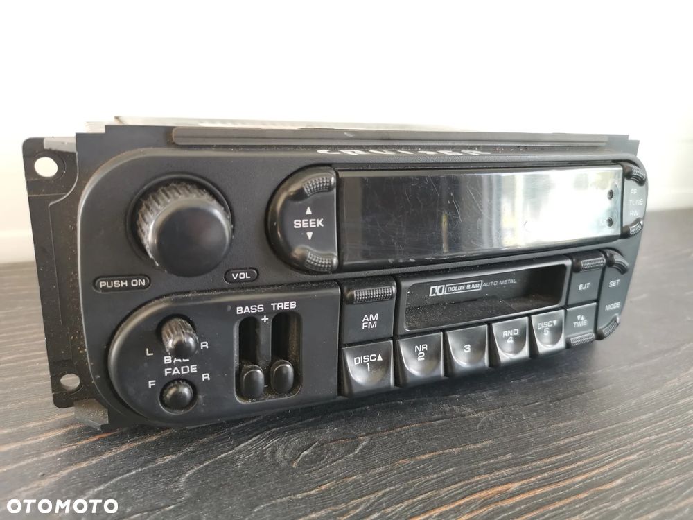 Chrysler PT Cruiser Radio P05064335AI - 2