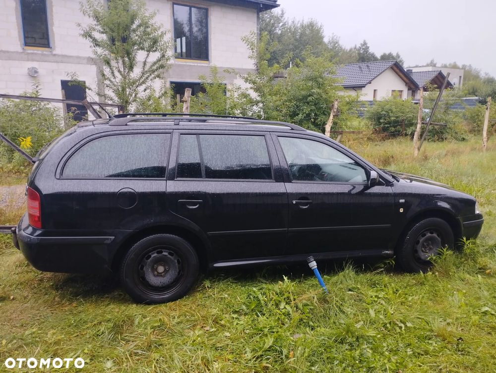 Skoda Octavia 1.6 Combi Classic - 3