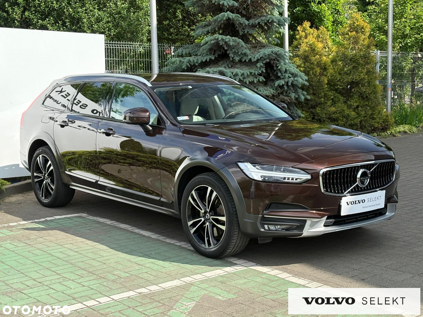 Volvo V90 Cross Country - 8