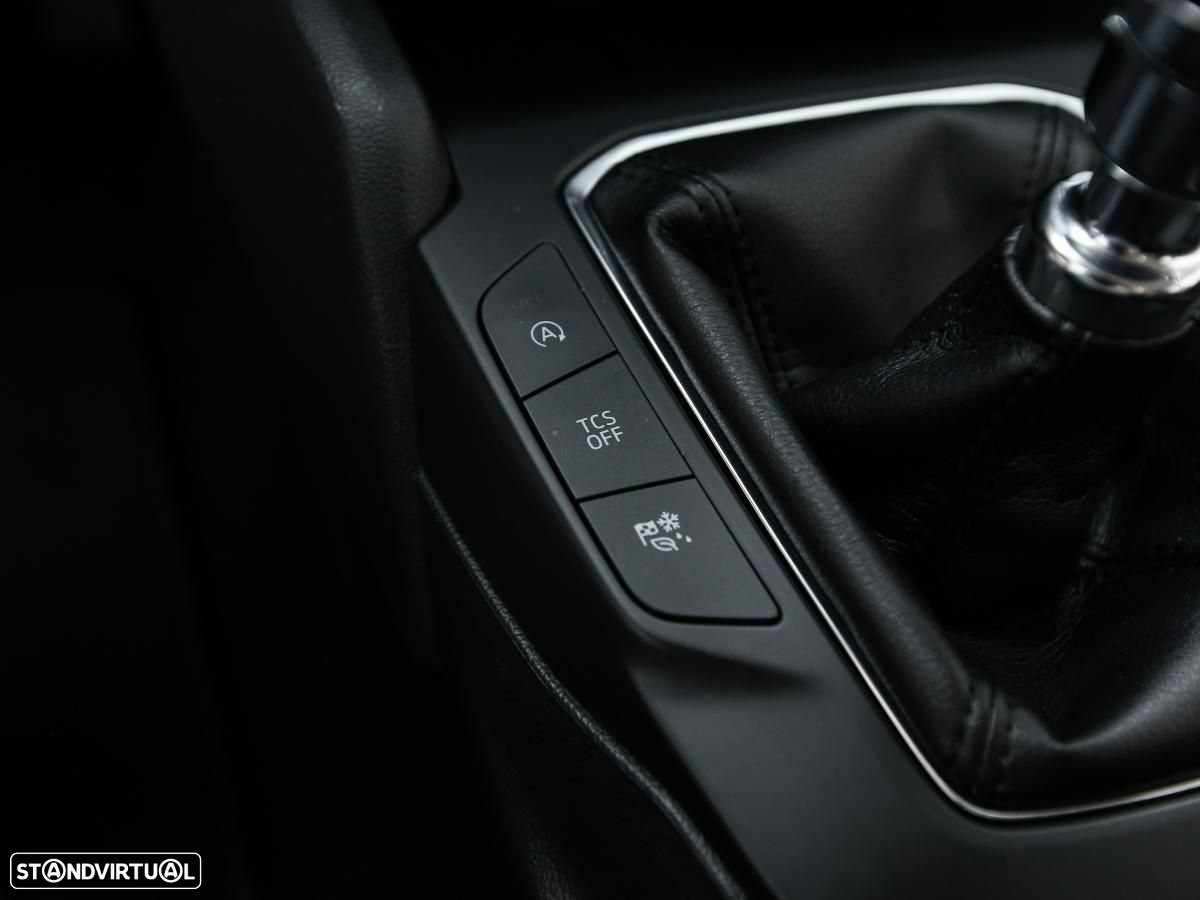 Ford Focus SW 1.5 TDCi EcoBlue Connected - 17