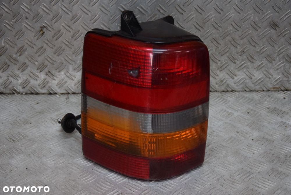 JEEP GRAND CHEROKEE ZJ LAMPA LEWA TYŁ - 1