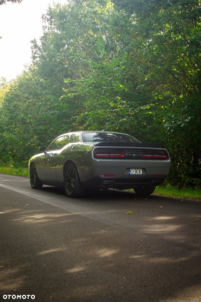 Dodge Challenger Automatik R/T Plus - 2