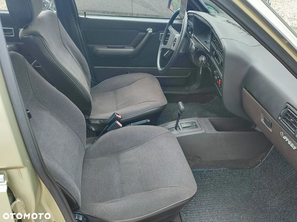 Opel Ascona - 32