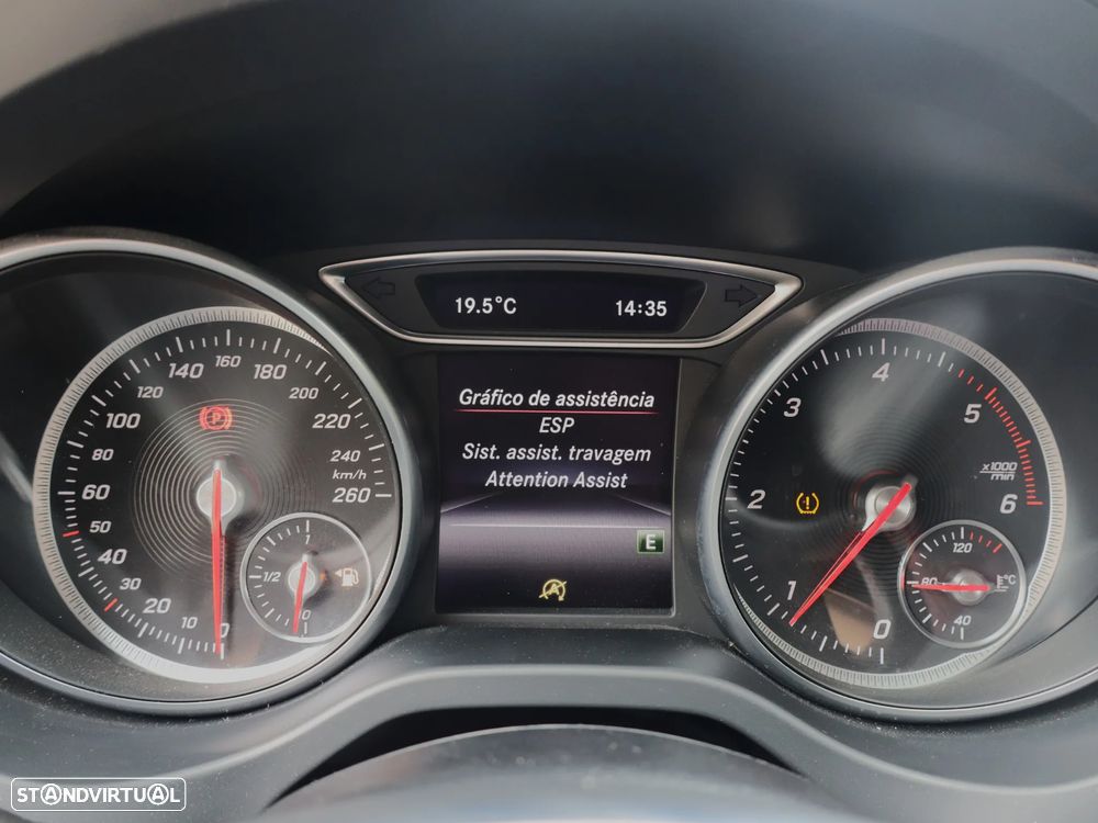 Mercedes-Benz GLA 180 d AMG Line - 17