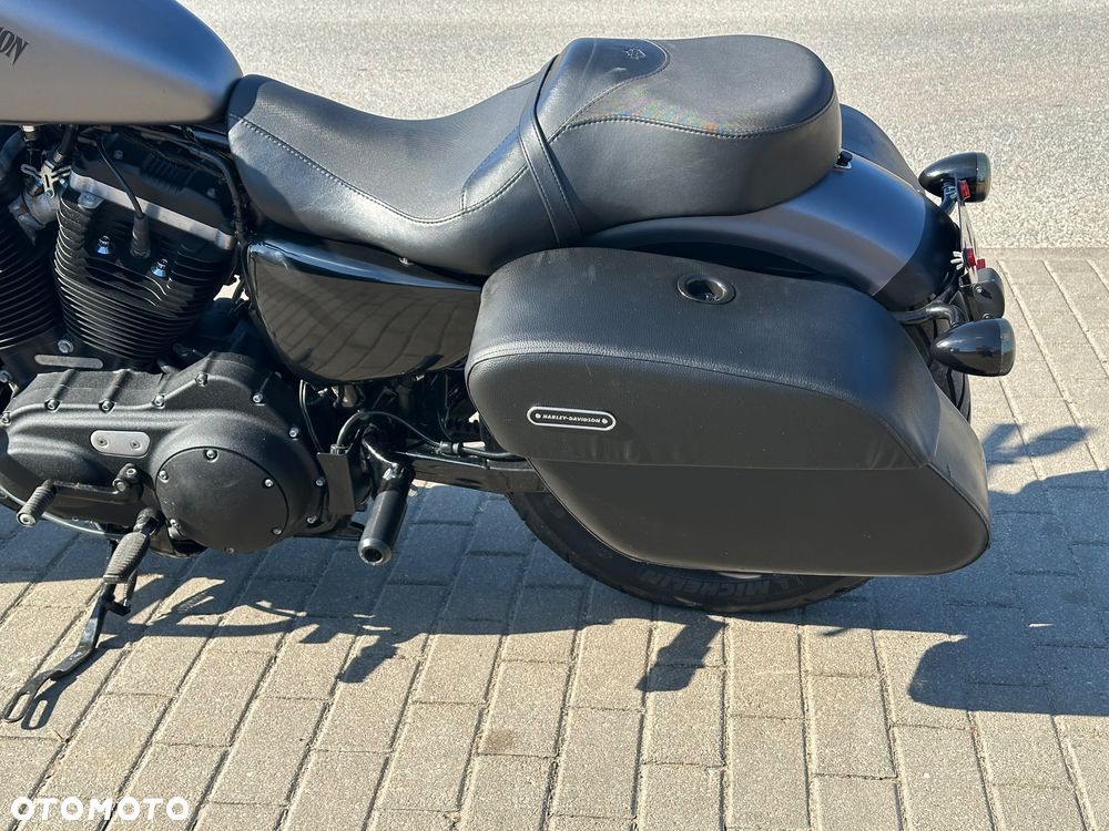 Harley-Davidson Sportster Iron 883 - 13