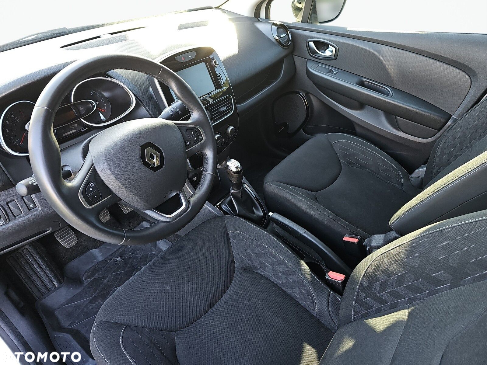 Renault Clio 1.5 dCi Energy Limited - 10
