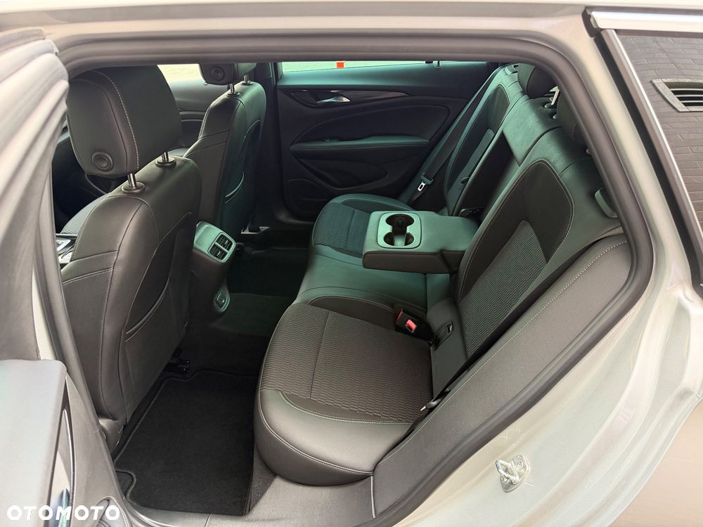 Opel Insignia 2.0 CDTI Business Elegance S&S - 28
