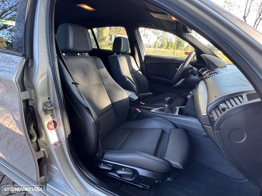 BMW 116 d Pack M - 21
