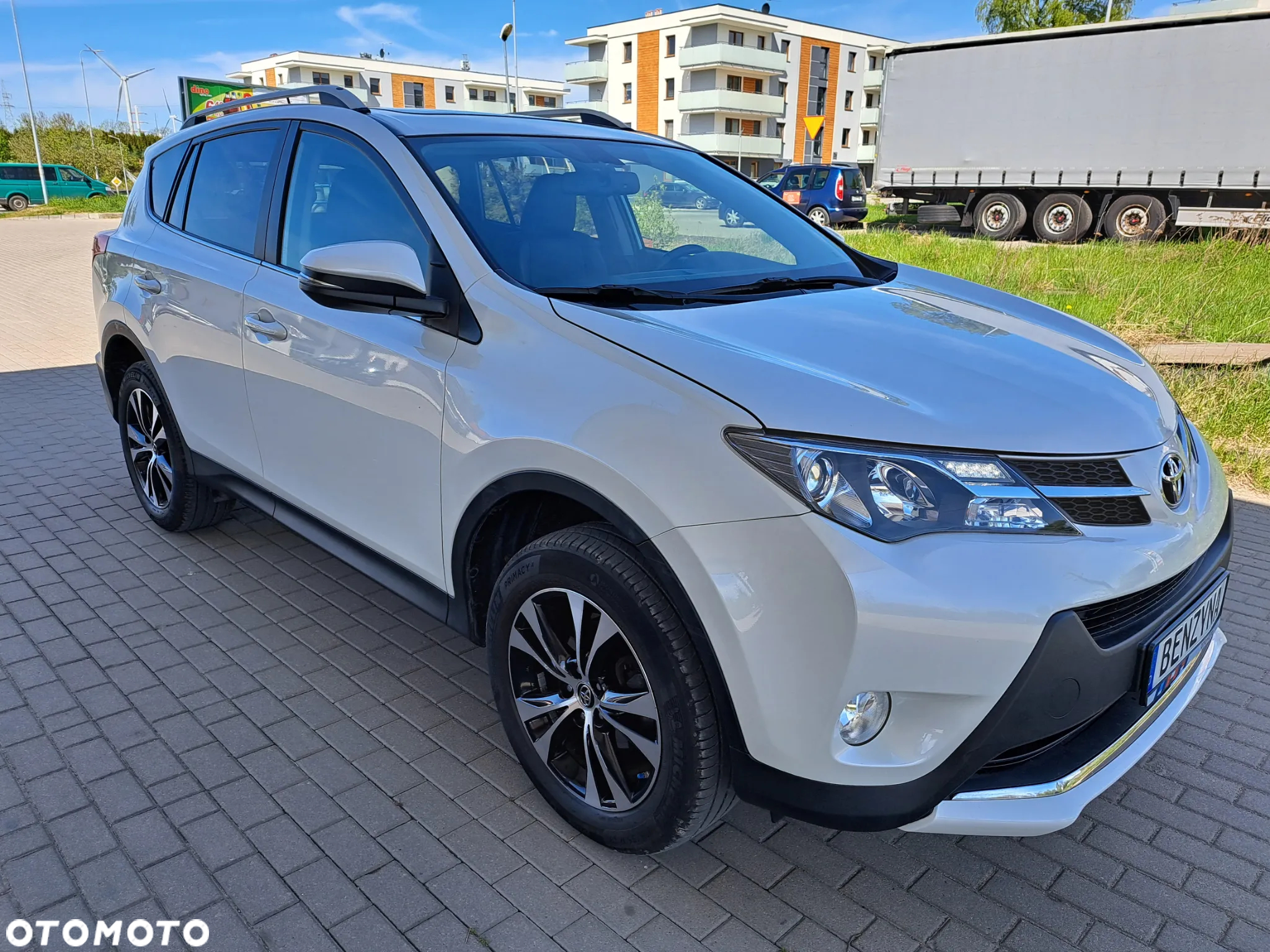 Toyota RAV4 - 6