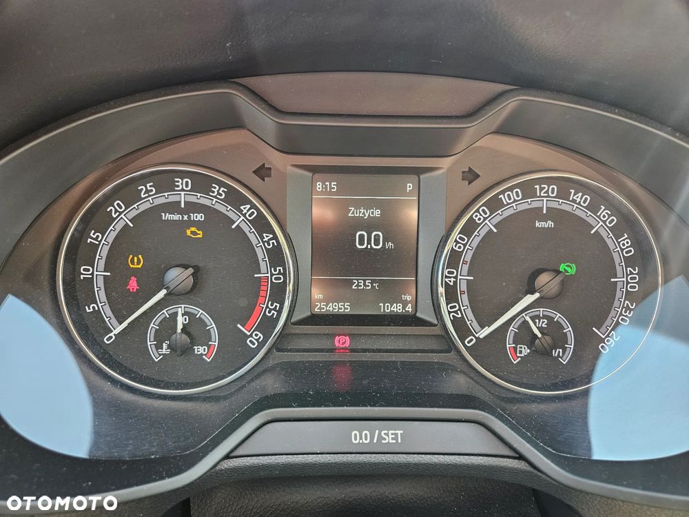 Skoda Octavia 1.6 TDI Ambition DSG - 17