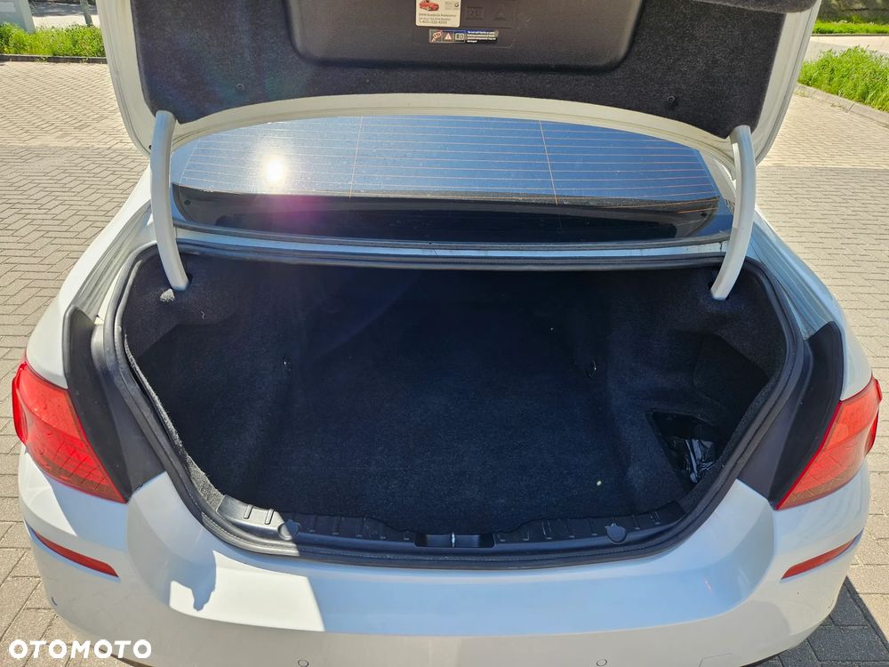 BMW Seria 5 535i - 13