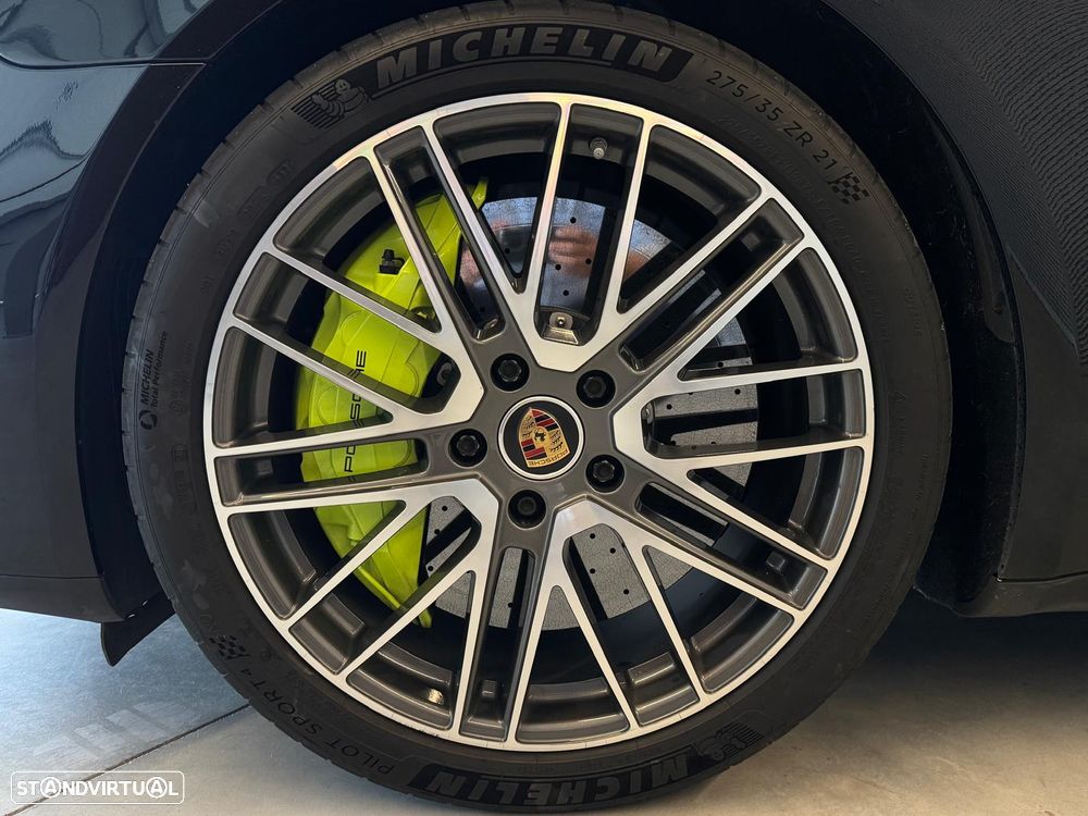 Porsche Panamera Sport Turismo Turbo S E-Hybrid - 6
