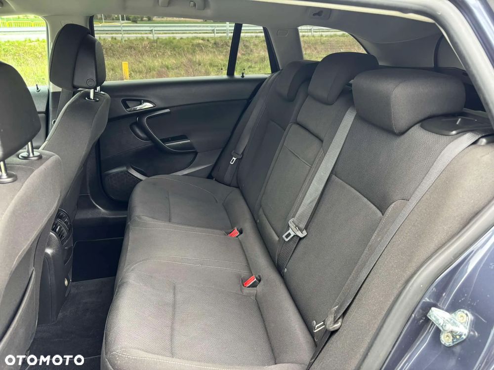 Opel Insignia - 21