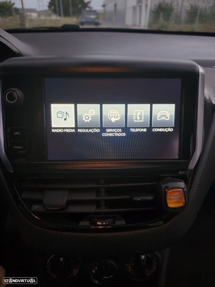 Peugeot 208 1.2 PureTech Style - 7