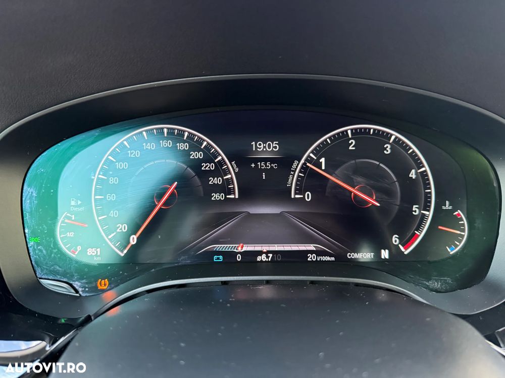 BMW Seria 5 520d xDrive AT - 15
