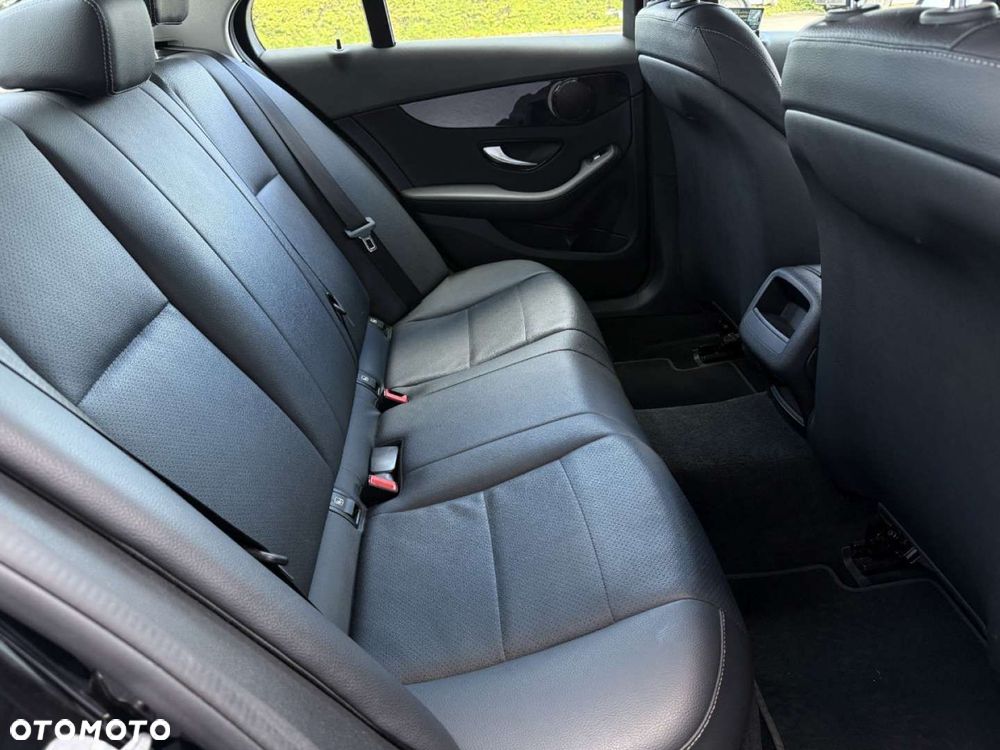 Mercedes-Benz Klasa C 160 Business Edition 9G-TRONIC - 35