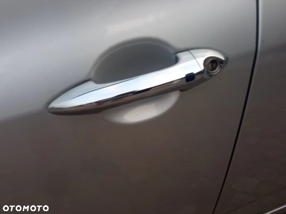 Hyundai ix20 1.6 CRDi Fifa World Cup Edition - 22