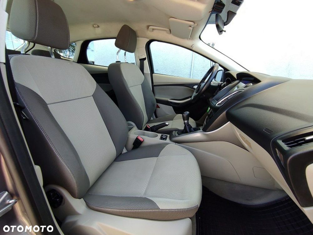Ford Focus - 14