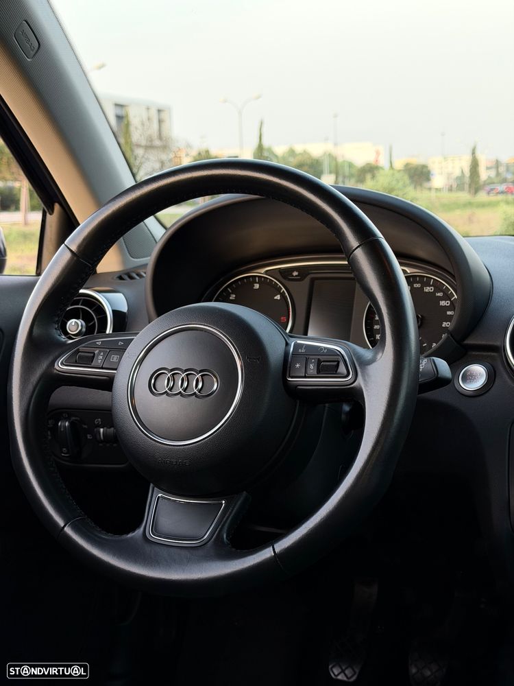Audi A1 1.6 TDI S-line - 22