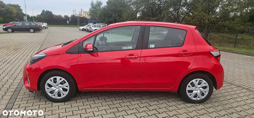 Toyota Yaris 1.5 Premium - 8