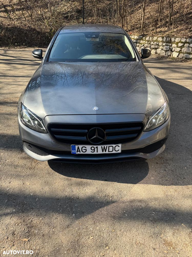 Mercedes-Benz E 220 d 4MATIC Aut. - 1