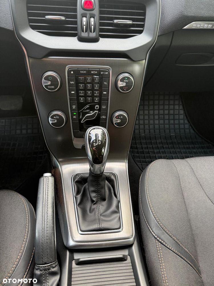 Volvo V40 D2 Momentum - 15