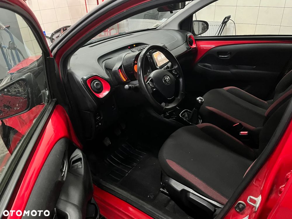 Toyota Aygo x-play Edition S+ - 11