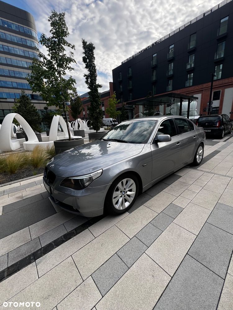 BMW Seria 5 525d - 12