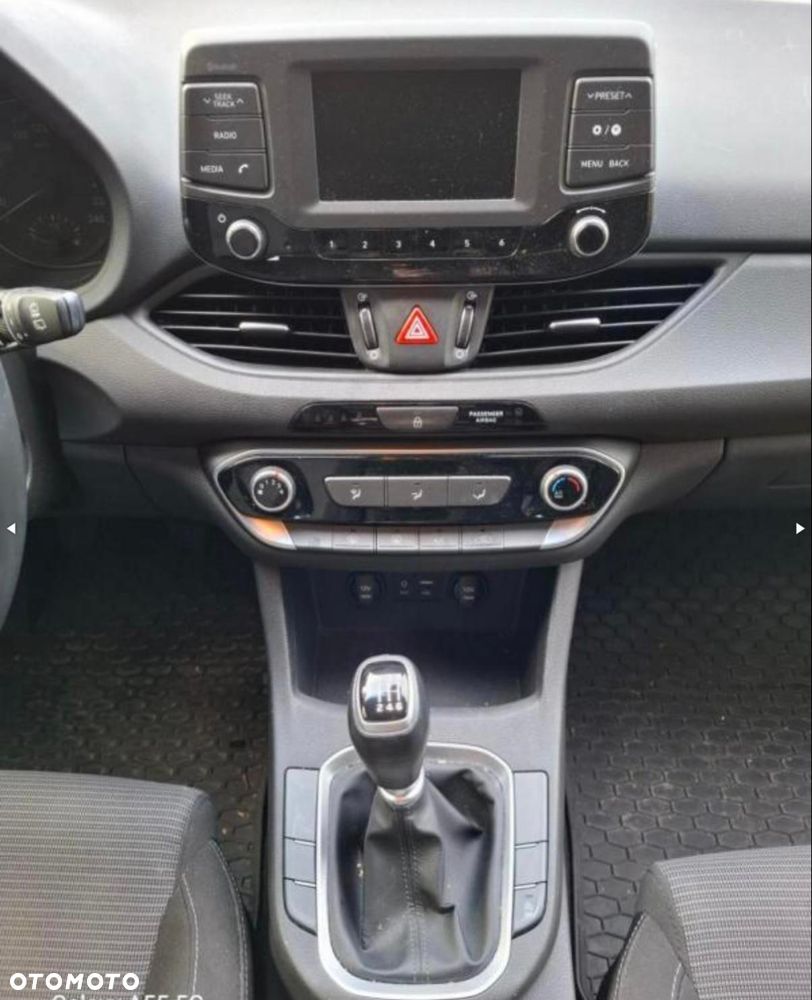 Hyundai i30 1.4 Comfort - 8