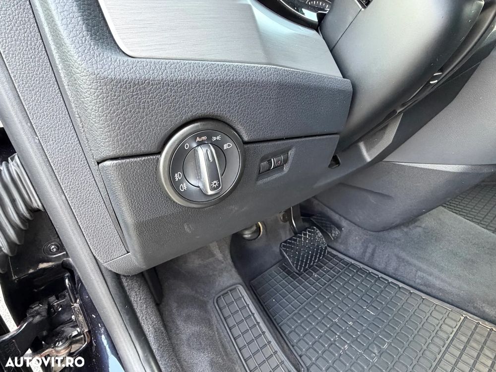Volkswagen Multivan - 26