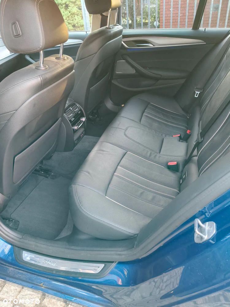 BMW Seria 5 520d xDrive Luxury Line sport - 12