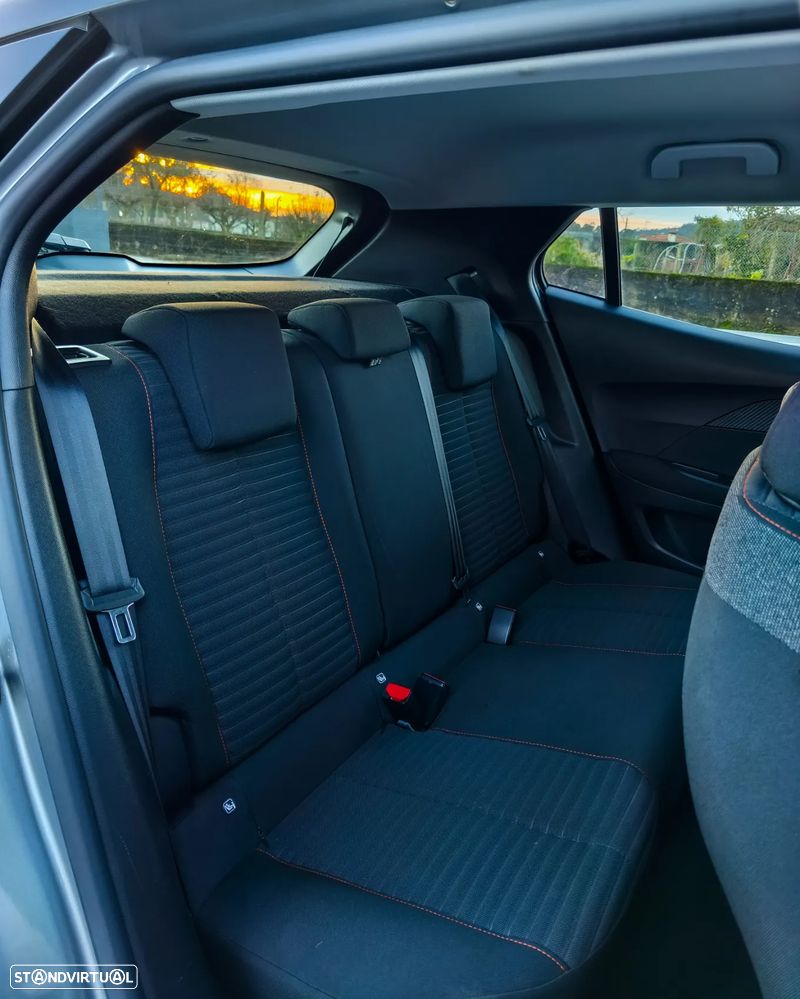 Peugeot 2008 1.2 PureTech Active Pack - 18