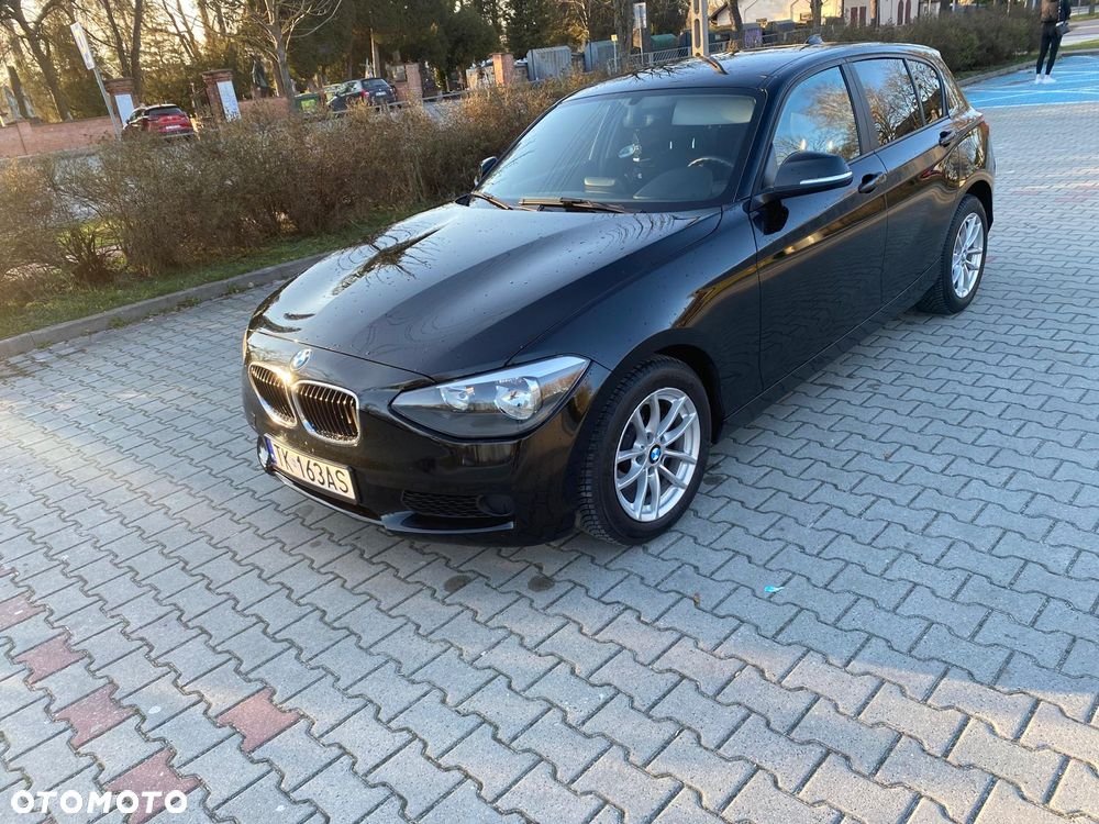 BMW Seria 1 114i - 4