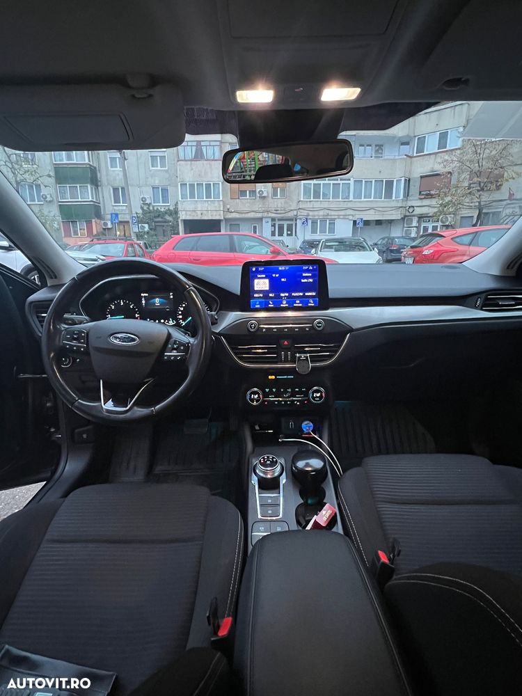 Ford Focus ver-2-0-ecoblue-start--stopp--system-aut-titanium - 6