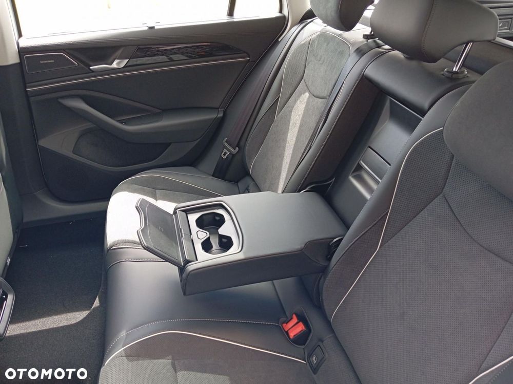 Volkswagen Passat - 18