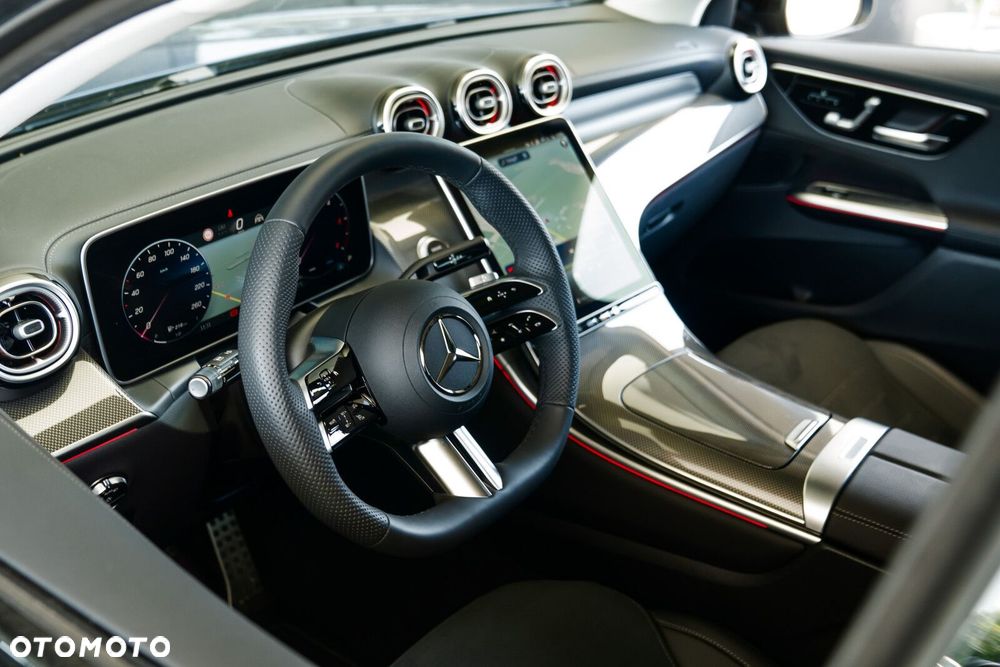 Mercedes-Benz GLC - 12