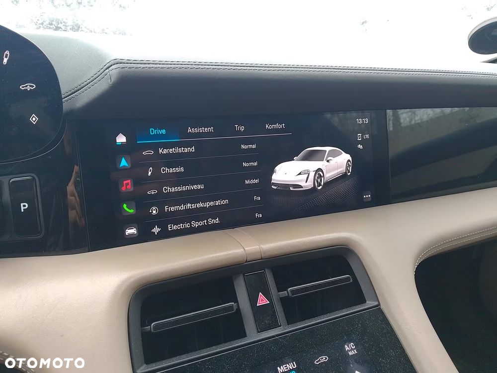 Porsche Taycan - 9