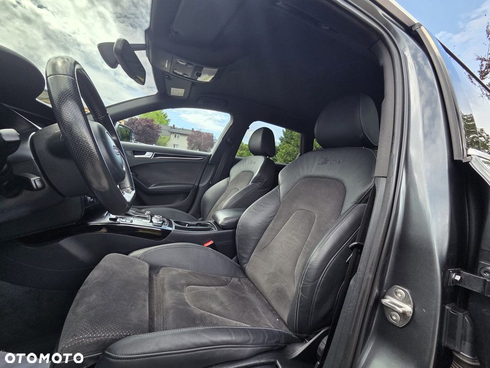 Audi A4 Avant 2.0 TDI Quattro Sport S tronic - 32