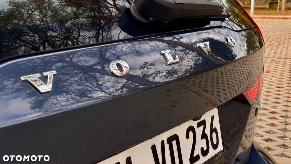 Volvo V60 B3 B DKG Momentum - 17