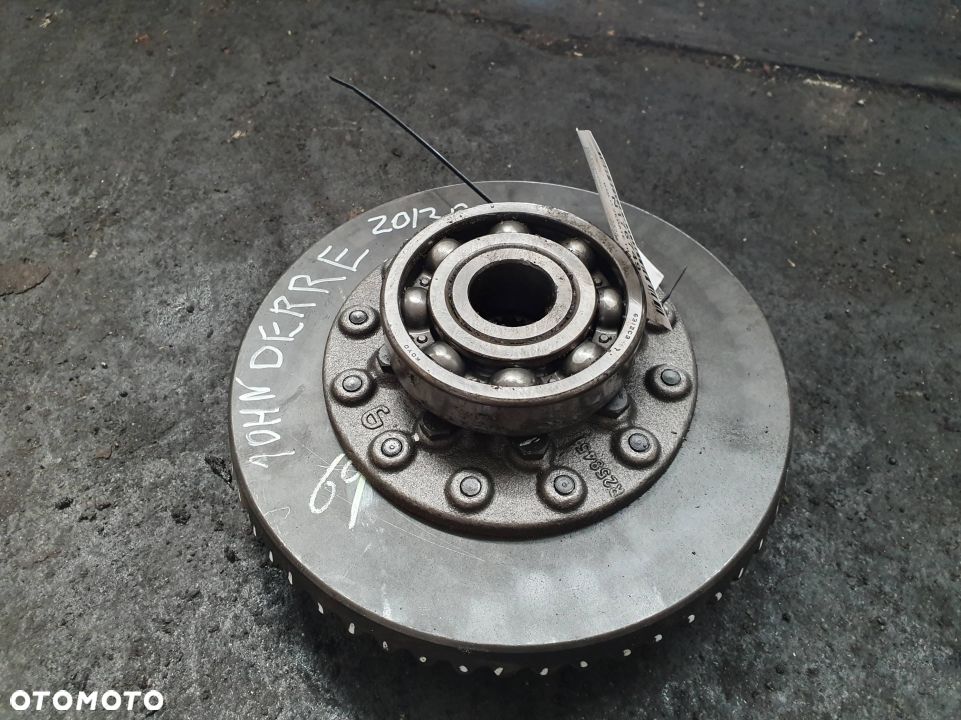 KOŁO ZĘBATE TRAKTOR JOHN DEERE 5090M TALERZ 69 ZĘBÓW - 1